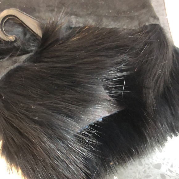 NWT Suede Gloves. - Picture 2 of 7